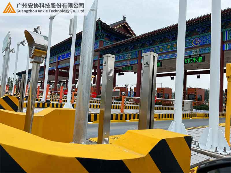 抗陽(yáng)光單邊光柵地磅國(guó)內(nèi)首創(chuàng)專利