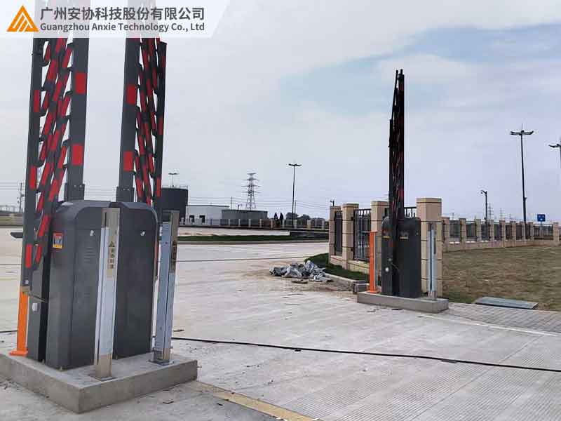 安全光柵控制道閘車輛感應
