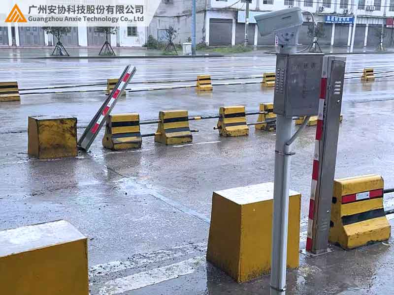 收費站的車輛分離光幕案例.jpg